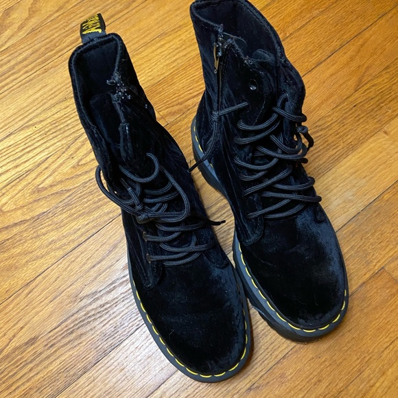 Dr. Martens Velour Jadons! - Picture 5 of 10